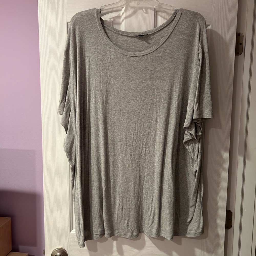 Universal Standard Tee